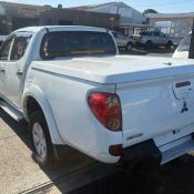 MITSUBISHI TRITON TWIN CAB2.jpg